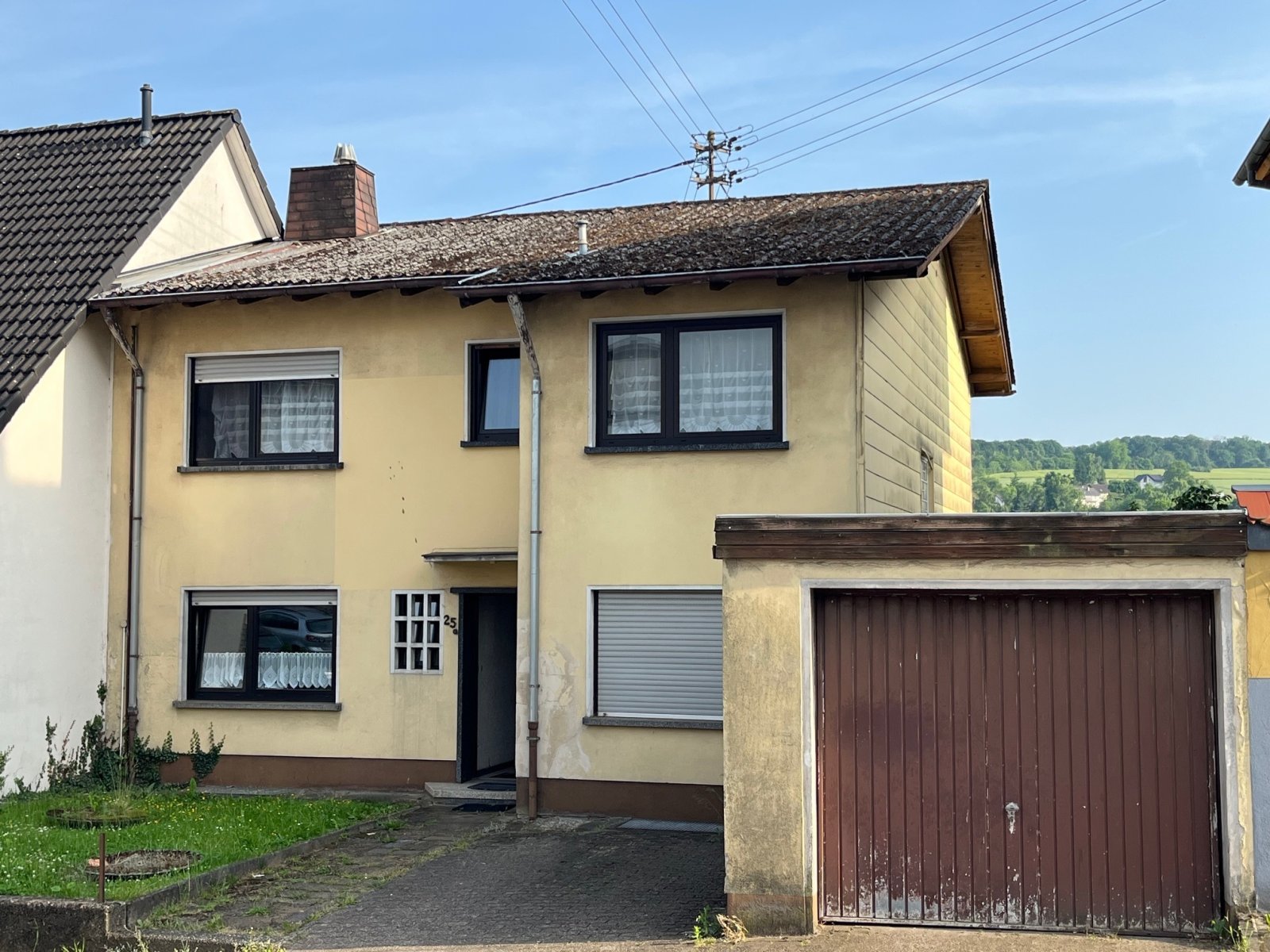 EPPELBORN : HANDWERKERHAUS mit POTENTIAL und guter RAUMAUFTEILUNG !  EPPELBORN : HANDWERKERHAUS mit POTENTIAL und guter RAUMAUFTEILUNG !