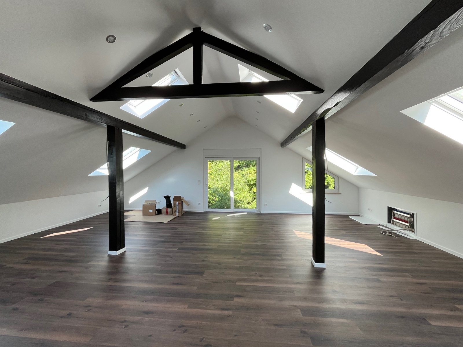 GERSWEILER : Hochwertiger ERSTBEZUG im DACHGESCHOSS nach SANIERUNG in WALDRANDLAGE !  GERSWEILER : Hochwertiger ERSTBEZUG im DACHGESCHOSS nach SANIERUNG in WALDRANDLAGE !