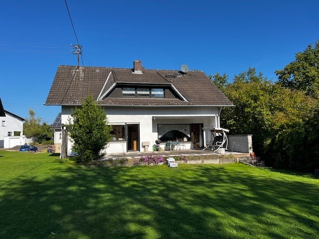 HÜTTERSDORF : Familienfreundlicher GRUNDRISS mit schönem GRUNDSTÜCK in RUHIGER Lage !  HÜTTERSDORF : Familienfreundlicher GRUNDRISS mit schönem GRUNDSTÜCK in RUHIGER Lage !