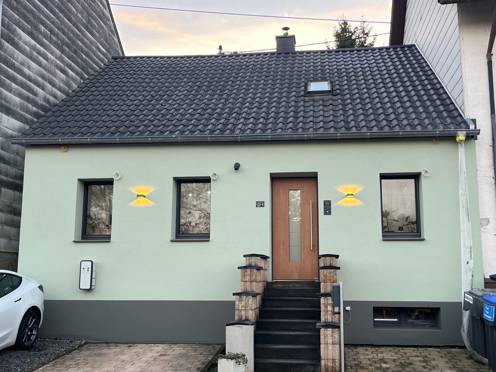 ASCHBACH : WOHNFERTIG saniertes SCHMUCKSTÜCK mit schönem GARTEN ! ASCHBACH : WOHNFERTIG saniertes SCHMUCKSTÜCK mit schönem GARTEN !