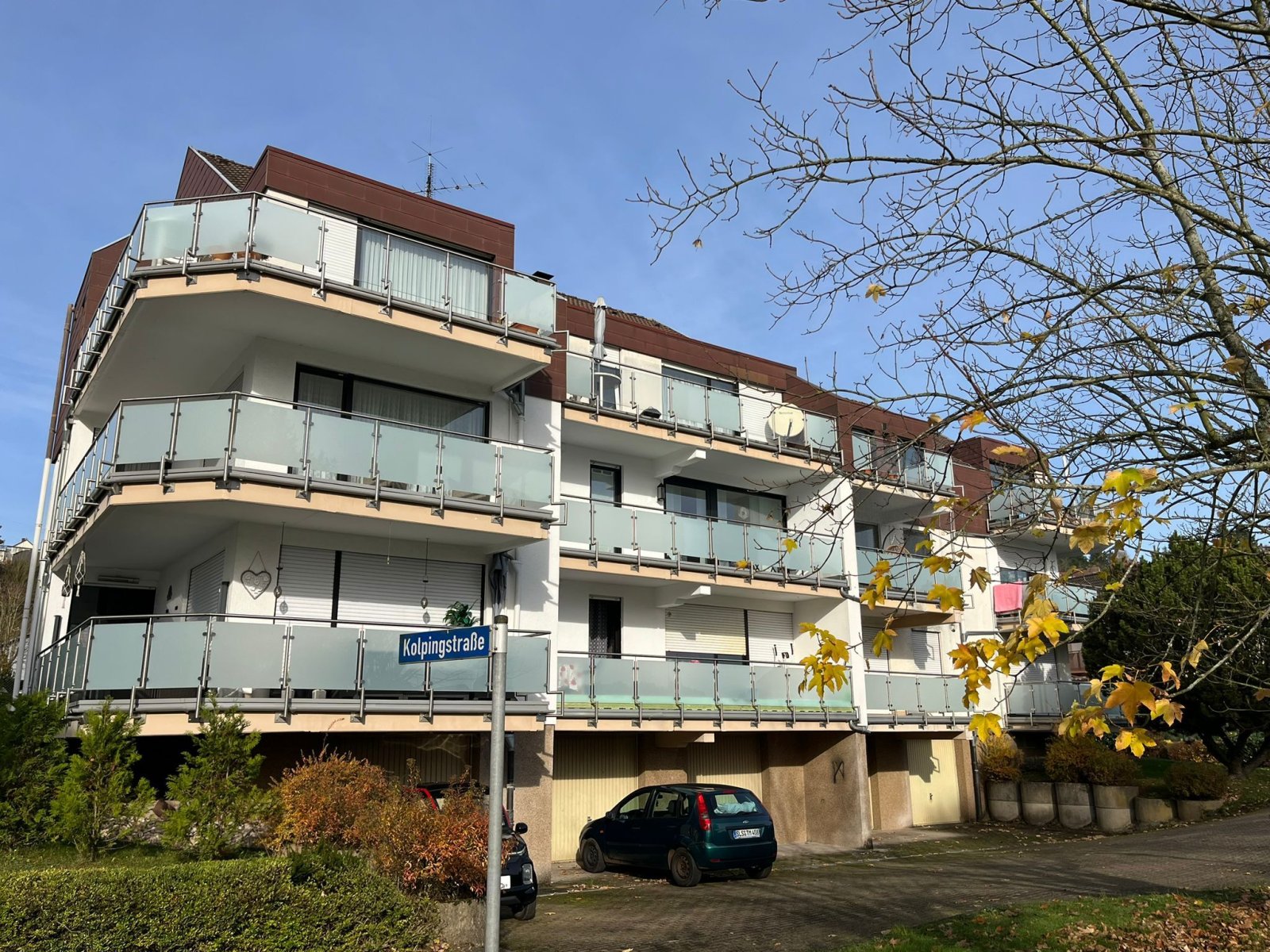 SCHMELZ : Vermietete 2 ZKB - Wohnung mit Balkon und Stellplatz ! SCHMELZ : Vermietete 2 ZKB - Wohnung mit Balkon und Stellplatz !