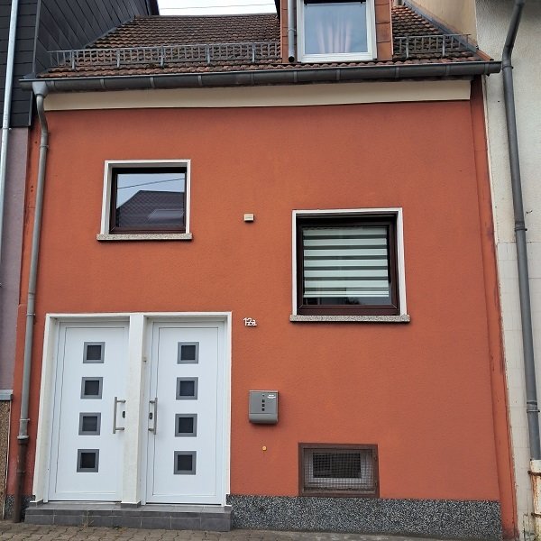 BILDSTOCK : WOHNFERTIG renoviert mit EINBAUKÜCHE und modernem BAD ! BILDSTOCK : WOHNFERTIG renoviert mit EINBAUKÜCHE und modernem BAD !