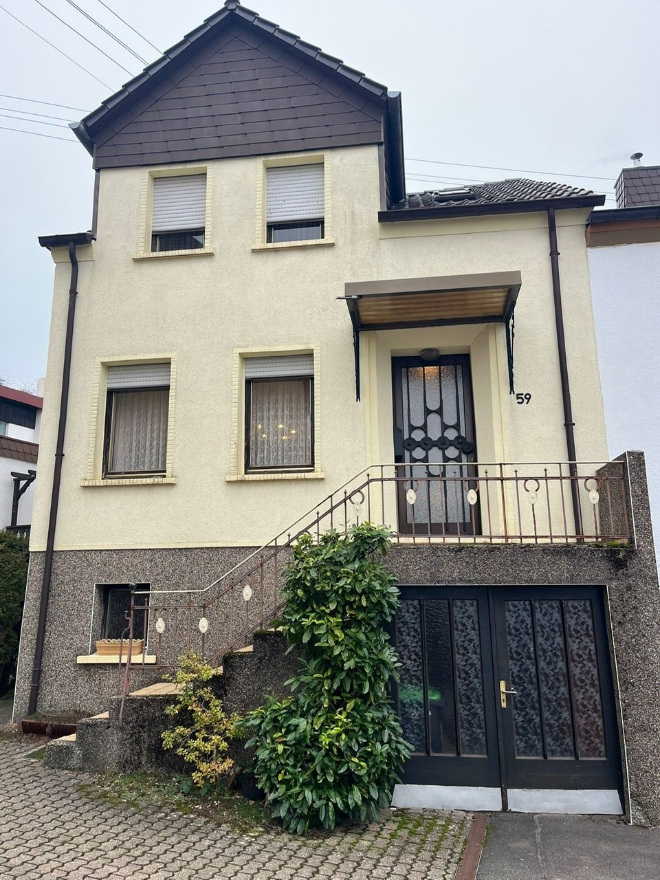 SCHMELZ : Ein ZUHAUSE voller Möglichkeiten für HANDWERKER in ruhiger Lage ! SCHMELZ : Ein ZUHAUSE voller Möglichkeiten für HANDWERKER in ruhiger Lage !