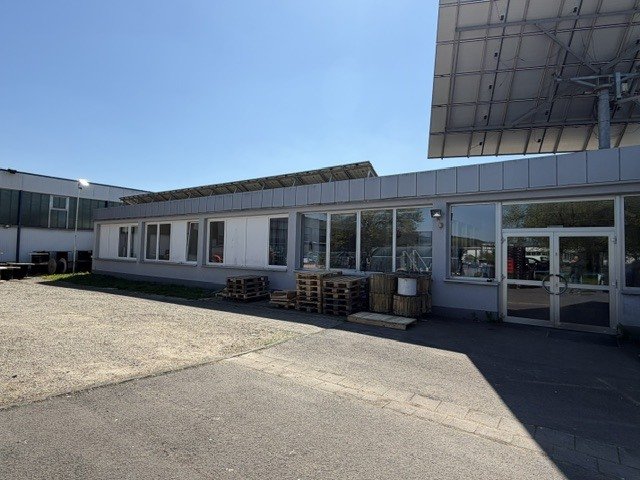 Moderne Bürofläche in Schmelz – 254 m² vielseitig nutzbar mit Freifläche und Stellplätzen Moderne Bürofläche in Schmelz – 254 m² vielseitig nutzbar mit Freifläche und Stellplätzen