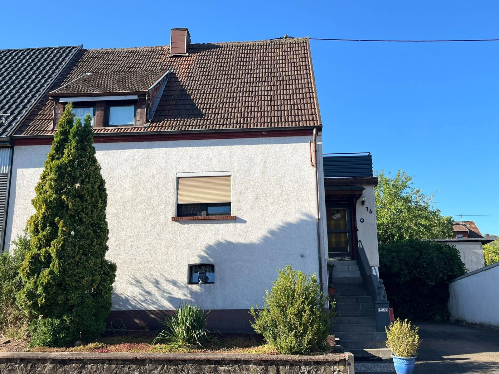 DÖRSDORF : Charmantes Haus für = HANDWERKER = mit schönem Garten ! DÖRSDORF : Charmantes Haus für = HANDWERKER = mit schönem Garten !