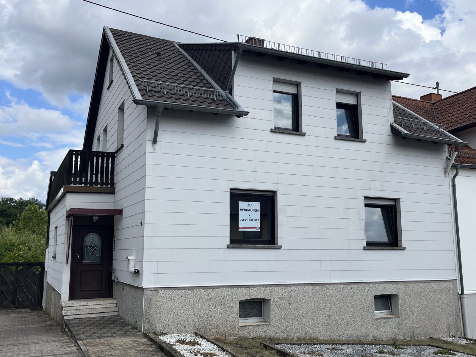STEINBACH : Großzügiges RAUMWUNDER mit Potential wartet auf NEUE Bewohner ! STEINBACH : Großzügiges RAUMWUNDER mit Potential wartet auf NEUE Bewohner !