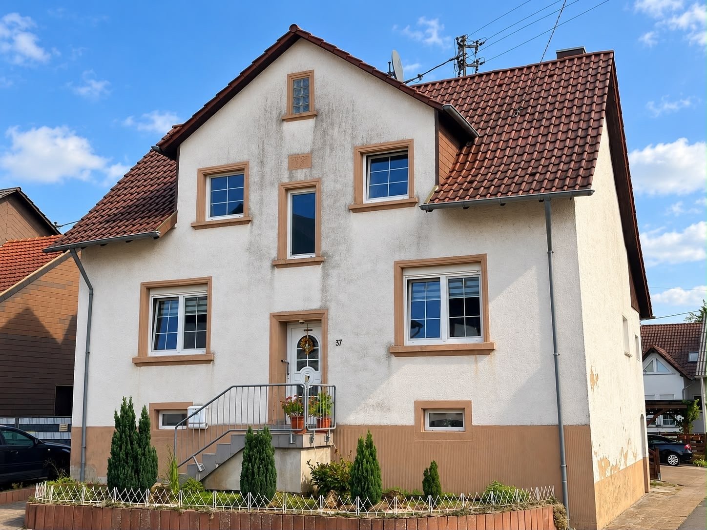 HÜTTERSDORF : GEPFLEGTES Haus mit VIEL Platz für die ganze FAMILIE ! HÜTTERSDORF : GEPFLEGTES Haus mit VIEL Platz für die ganze FAMILIE !