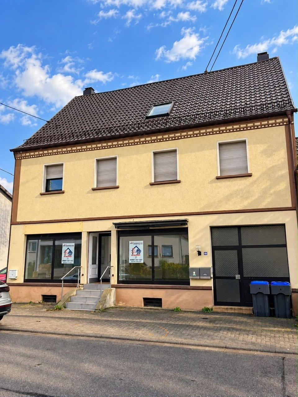 ASCHBACH : Gewerbefläche mit BALKON und Stellplätzen an der B269 ! ASCHBACH : Gewerbefläche mit BALKON und Stellplätzen an der B269 !